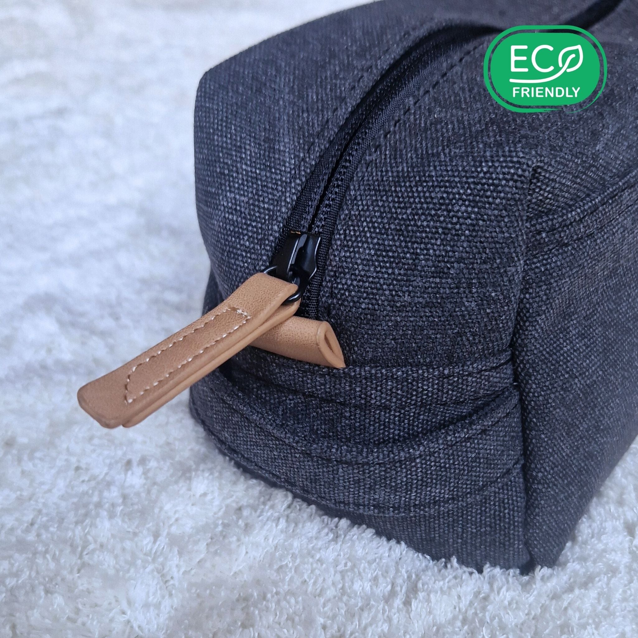 Trousse de toilette de voyage Tasmania en toile recyclée - 3 couleurs